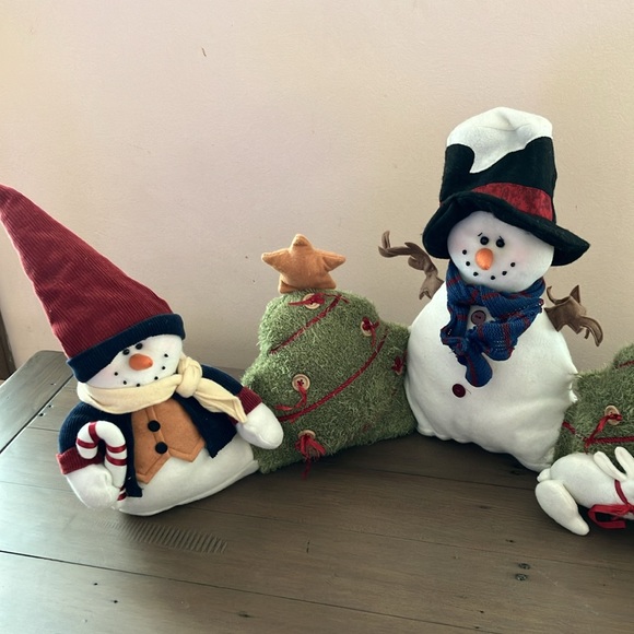 St. Nicholas Square Snowmen Doorstop Plush Christmas Trees - Picture 3 of 16